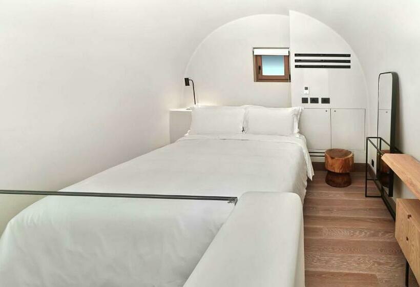 Номер Superior, Radisson Blu Zaffron Resort, Santorini