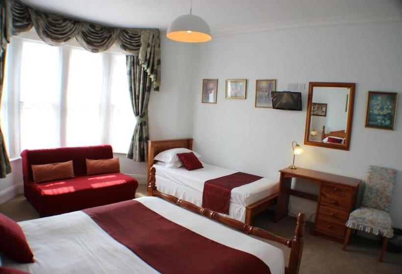 Семейный Номер, Filton Guest House