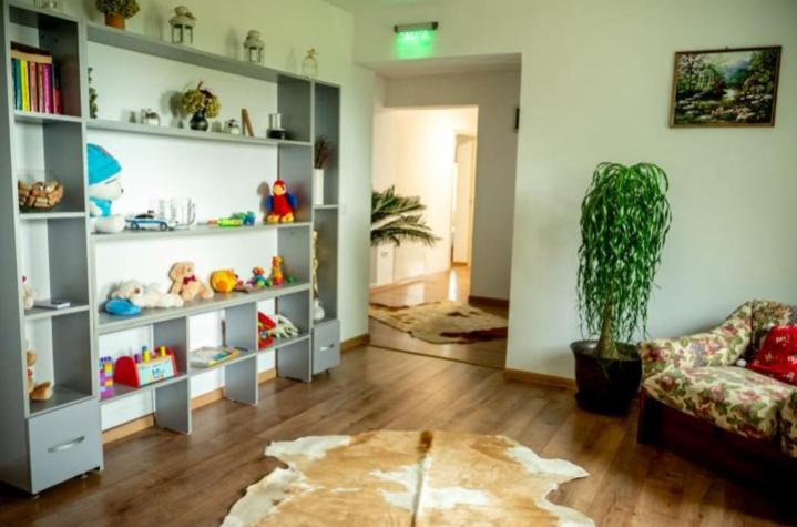 Семейный Номер Deluxe, Pensiunea Rozelor Stațiunea Climaterică Sâmbăta