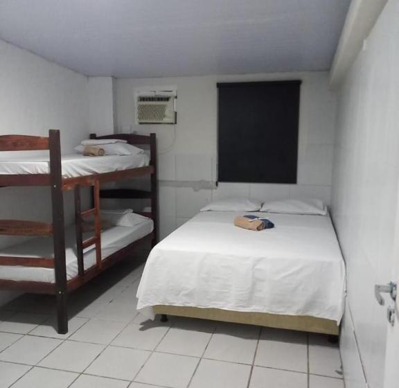 스탠다드 4인용 룸 공용 욕실, Casa Recife Pousada