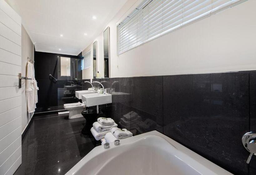 اتاق لوکس با بالکن و چشم‌انداز دریا, Villa Afrikana Guest Suites By Knysna Paradise Collection