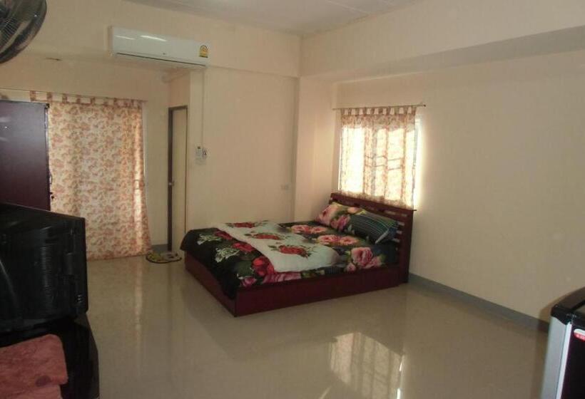 غرفة ديلوكس, Chanaporn Place