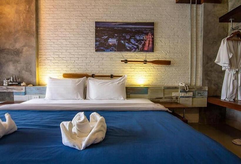 اتاق لوکس با تخت بزرگ, Windy Seaview Resort