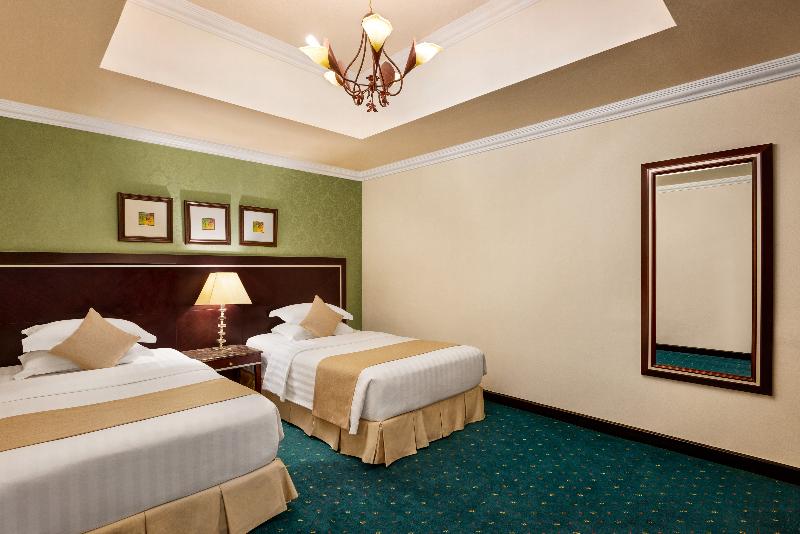 스탠다드 스튜디오, Ramada By Wyndham Dammam Khaleej Road