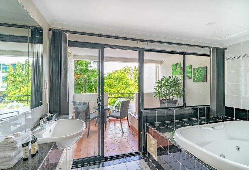 Студия Стандарт, Regal Port Douglas
