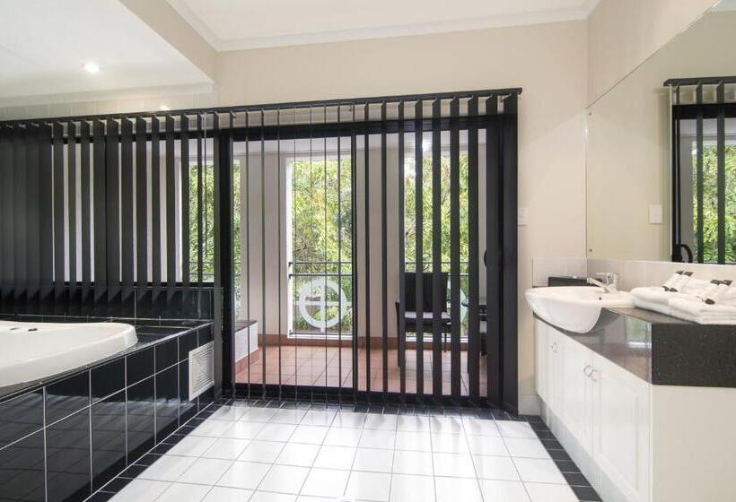 Студия Стандарт, Regal Port Douglas
