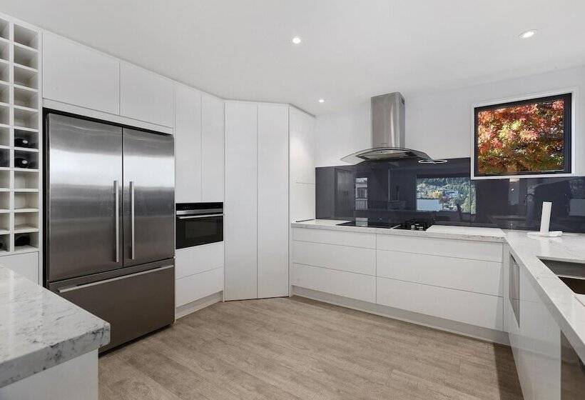 Апартаменты Пентхаус 1 Спальня, The Glebe Apartments