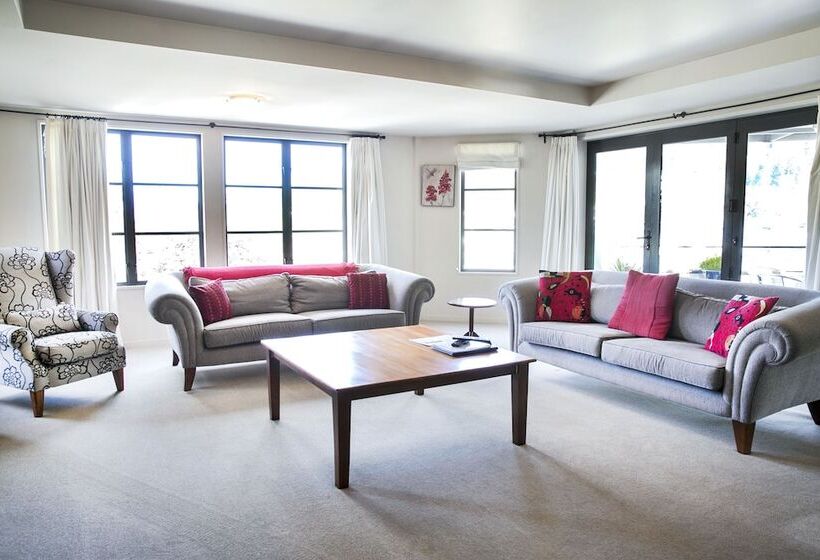Апартаменты 4 Спальни, The Glebe Apartments