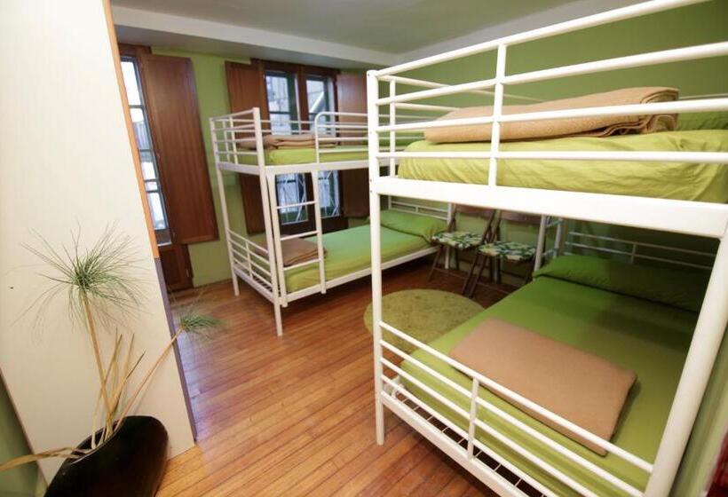 Номер Стандарт Четырехместный Совместный Санузел, Albergue O Fogar De Teodomiro