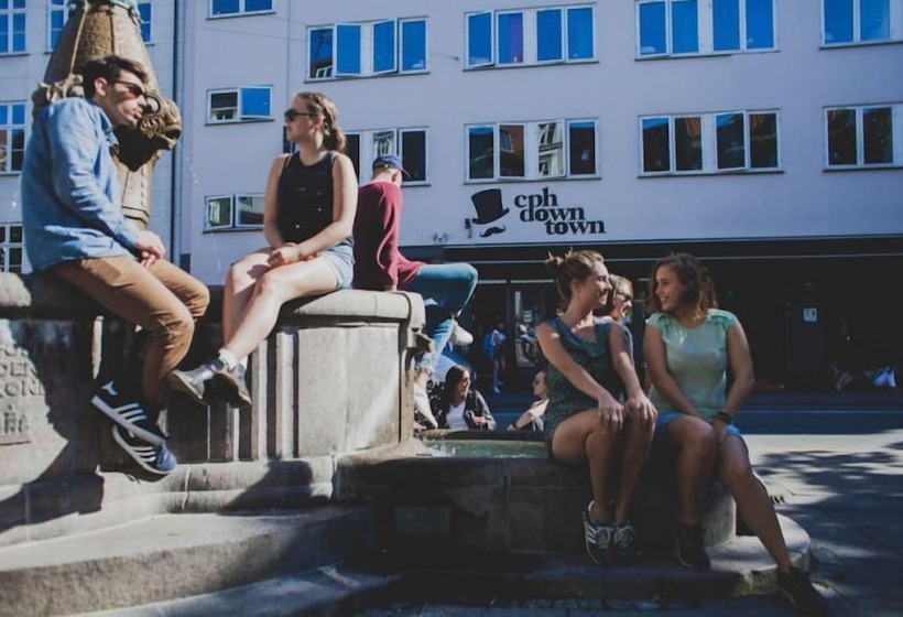 패밀리 룸 공용 욕실, Copenhagen Downtown Hostel