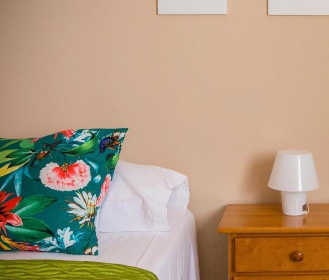 Номер Стандарт, Hostal El Convent De Moncada
