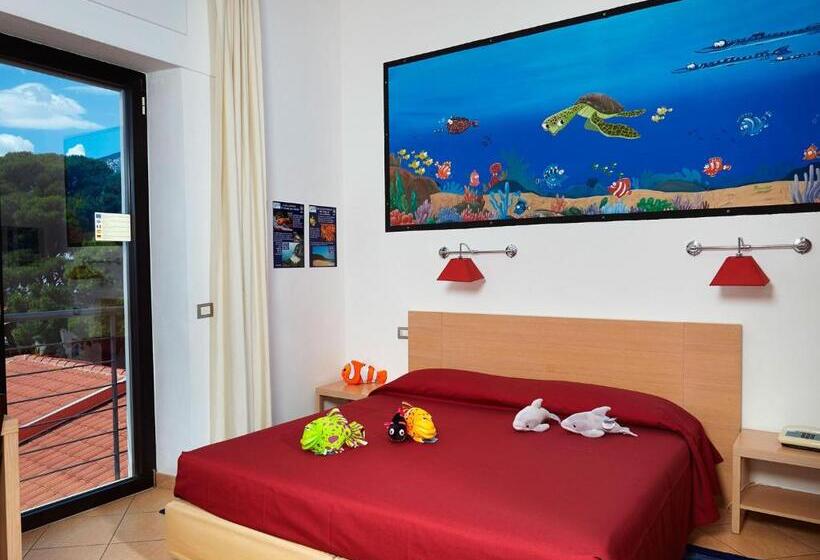 اتاق استاندارد چهار تخته, Cala Luna