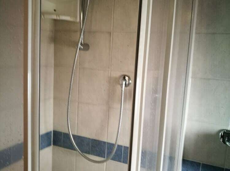 اتاق استاندارد یک نفره, Haway
