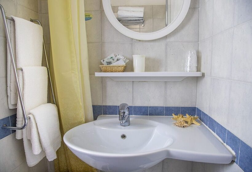 اتاق استاندارد چهار تخته, Haway