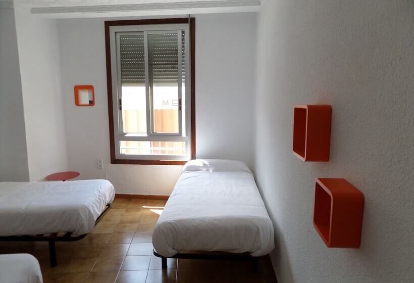 غرفة قياسية ثلاثية حمام مشترك, Russafa Youth Hostel