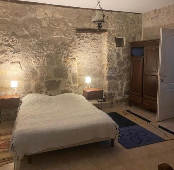 Номер Стандарт с Террасой, Chez Sophie  Chambres D’hôtes, Gîte Et Gîte équestre