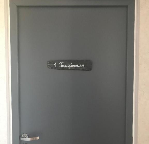Номер Стандарт, Chambres D Hôtes L âme De Travassac