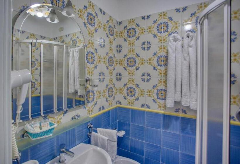 Номер Стандарт, Locanda Costa D'Amalfi