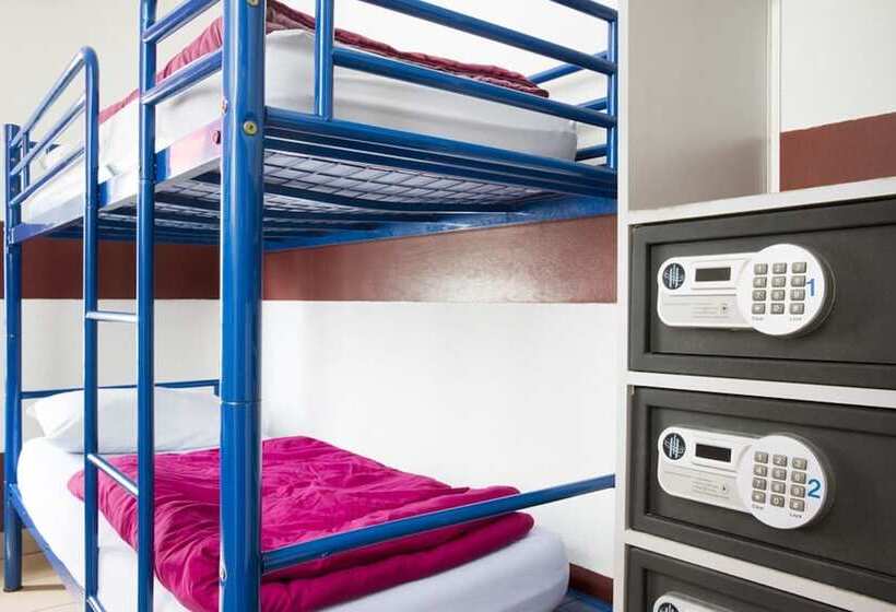 اتاق استاندارد, Bastille Hostel