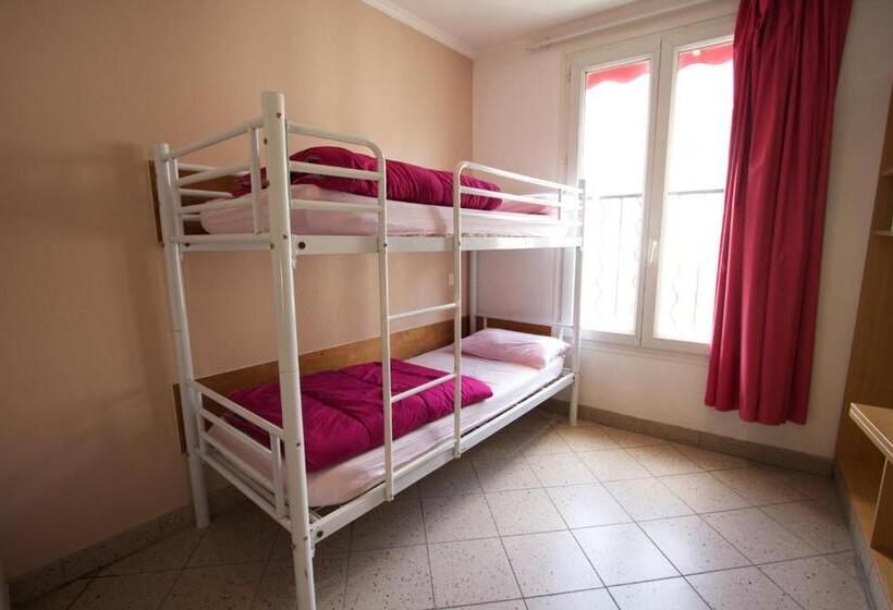 اتاق استاندارد, Bastille Hostel