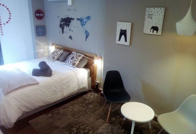 Standard Room Double Bed City View, Oasis Backpackers  Hostel Granada
