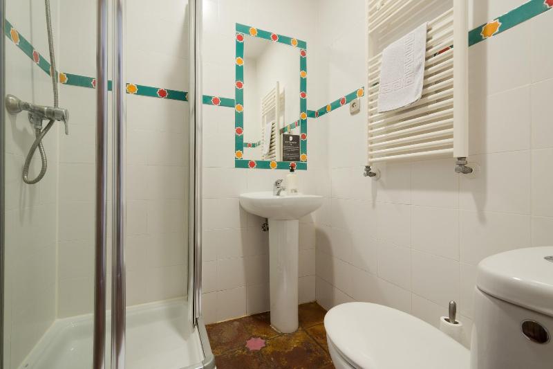 تختخواب در اتاق مشترک, Oasis Backpackers  Hostel Granada