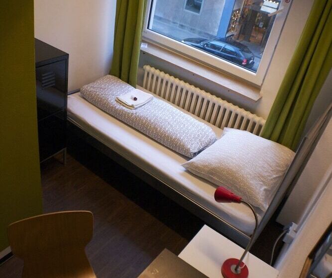 Номер Стандарт Индивидуальный Совместная Ванная, Station Hostel For Backpackers