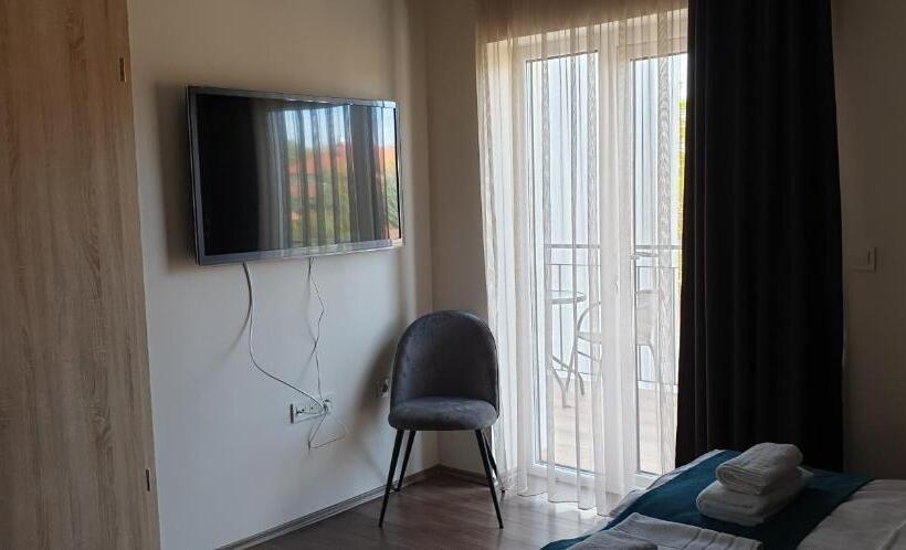 Family Suite, Garden Club Panzió