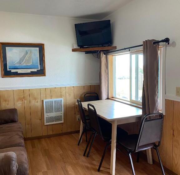スタンダードルーム, Oceanside Ocean Front Cabins