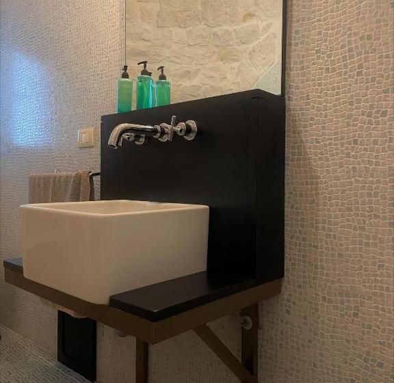 스탠다드 룸 킹사이즈 침대, Masseria La Mandra