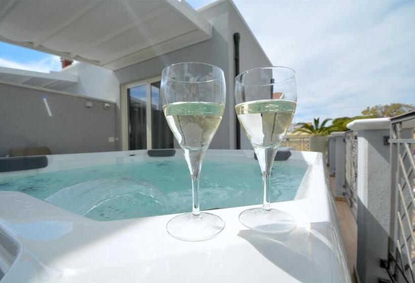 스탠다드 스튜디오, Prime Blue Suite   Appartamenti Con Jacuzzi Privata
