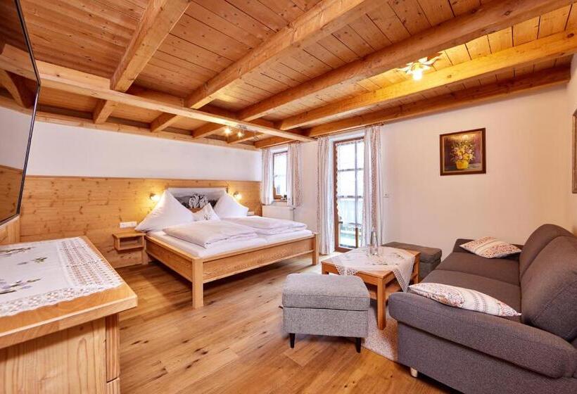 Четырехместный Номер Стандарт с Балконом, Appartements Gasthof Schleifmühle Unterammergau