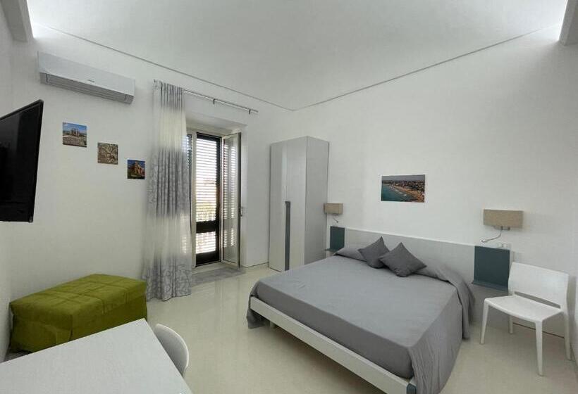 스탠다드 룸 킹사이즈 침대, Casa Crispi