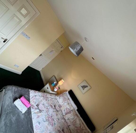 标准间, Edwards Cosy B&b