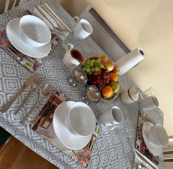 标准间, Edwards Cosy B&b