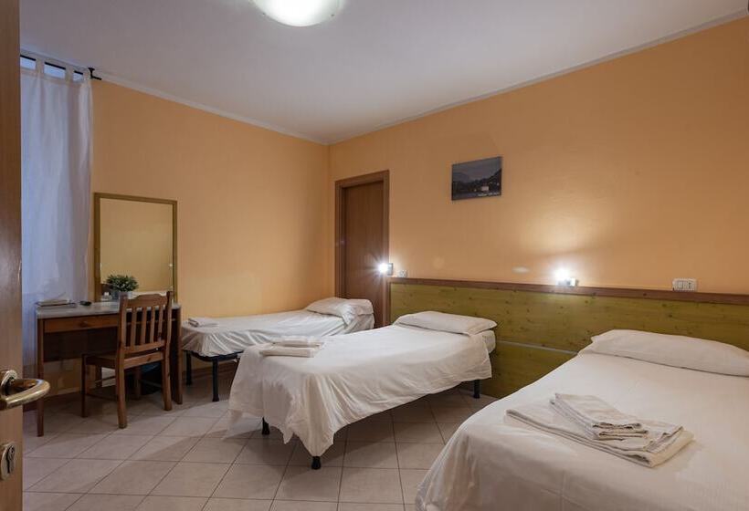 Номер Стандарт Трехместный, Locanda Milano 1873