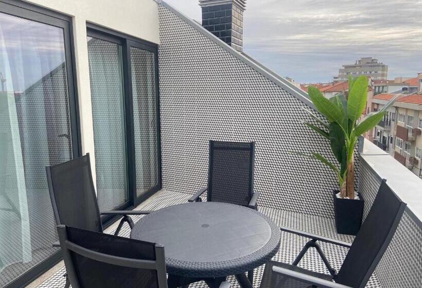 1 Bedroom Penthouse Apartment, Nell&and&jess