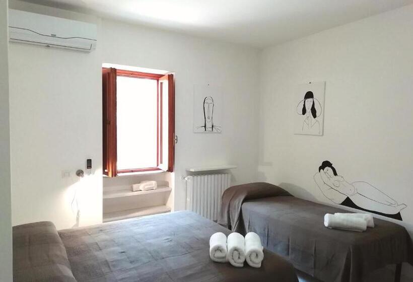 Quarto Estandar, B&b L Altare Bianco