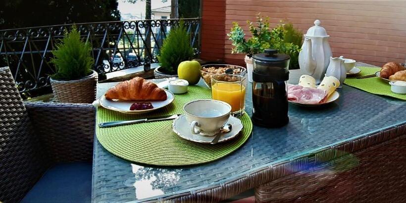 Номер Стандарт, Monti Guesthouse