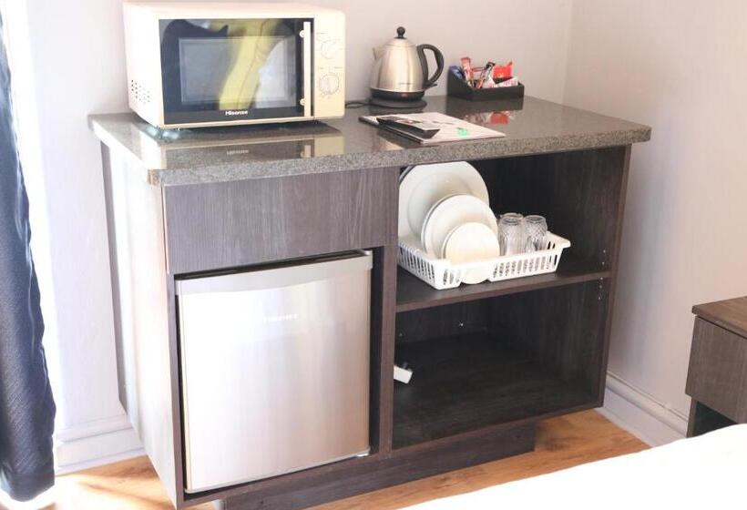 Quarto Estandar com Sacada, Casa De Jardim Guesthouse