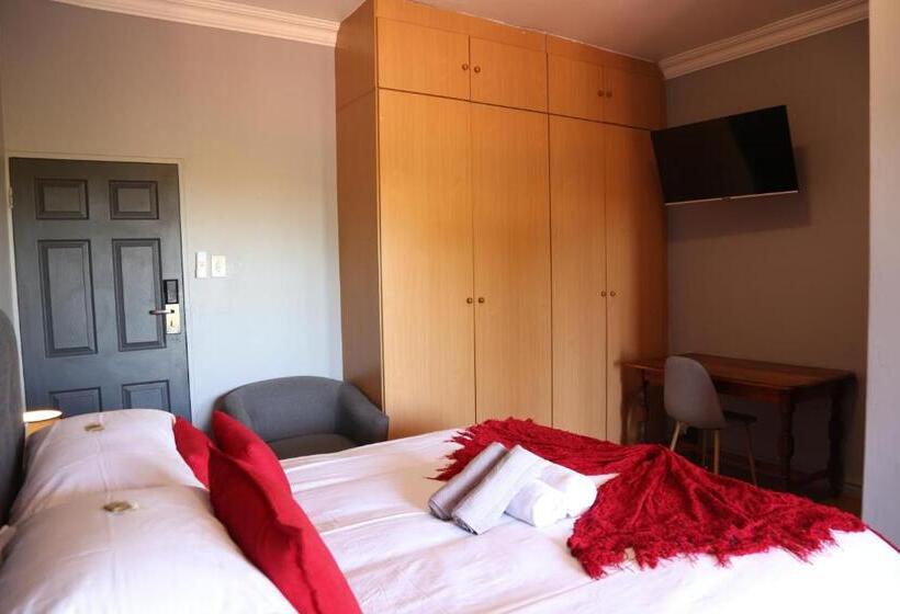 Quarto Estandar com Sacada, Casa De Jardim Guesthouse