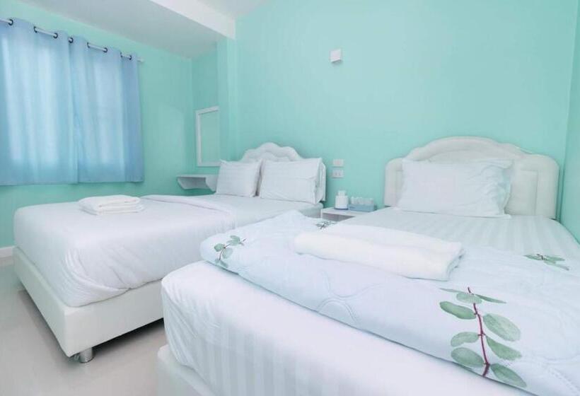 エコノミートリプルルーム, Lomluang Hostel&