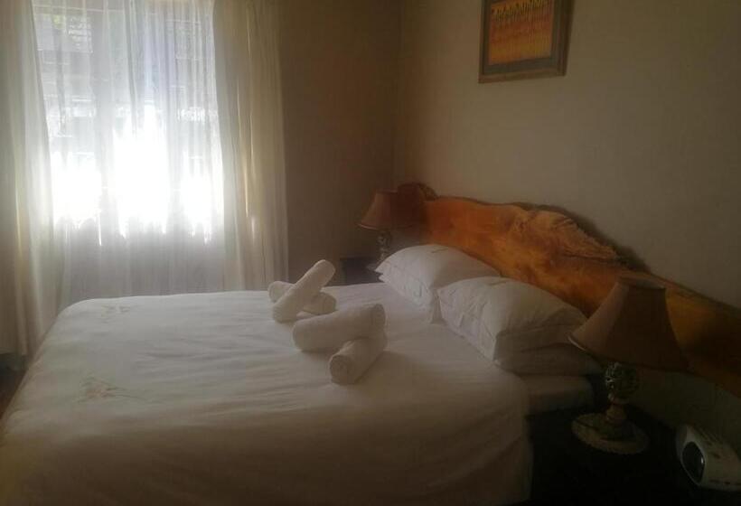 Standart Oda, Bonani B & B