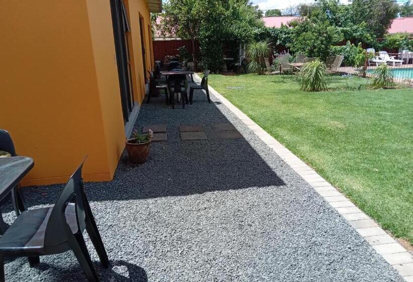Quarto Familiar Vista Jardim, Sonhos Dreams Self Catering Garden Cottages