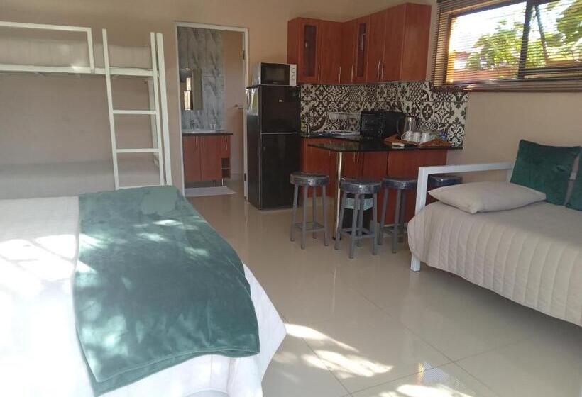Семейный Номер, Sonhos Dreams Self Catering Garden Cottages