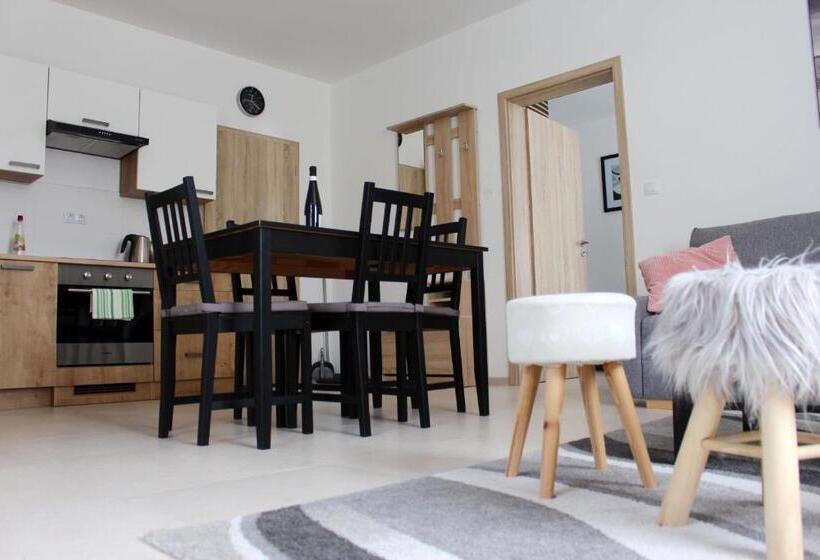带1个卧室的公寓, Apartmány V Podhradí