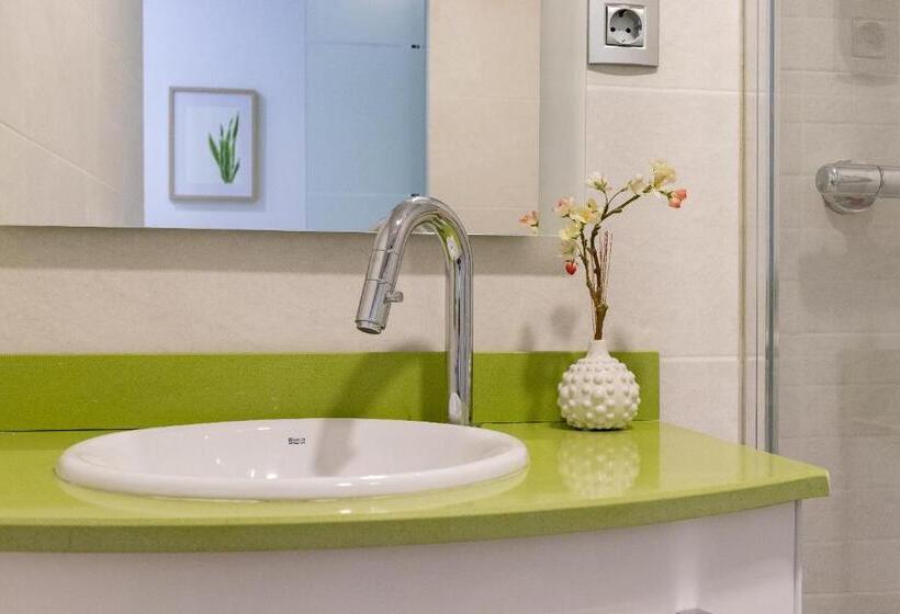 اتاق استاندارد, Cruces Metro Rooms