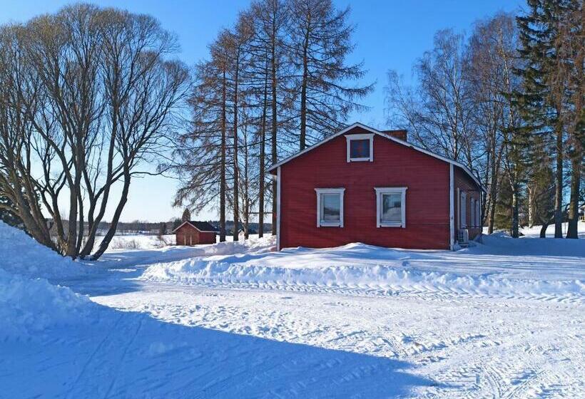 Дом 4 Спальни, Laukkumäki Farm