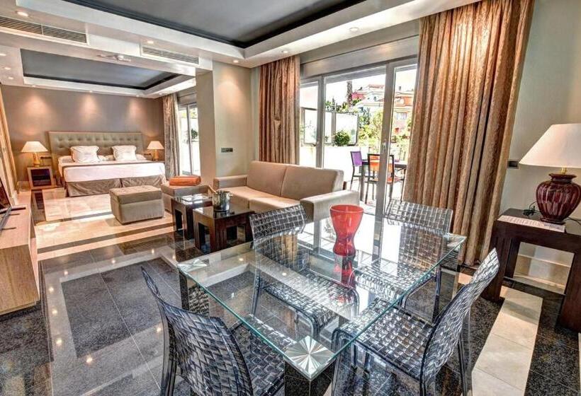 Люкс, Artplatinum Suites&apartments