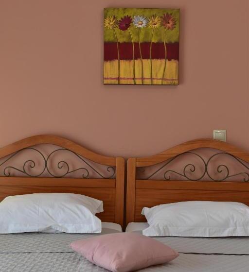 إستوديو قياسى, Emporios Bay Hotel Chios